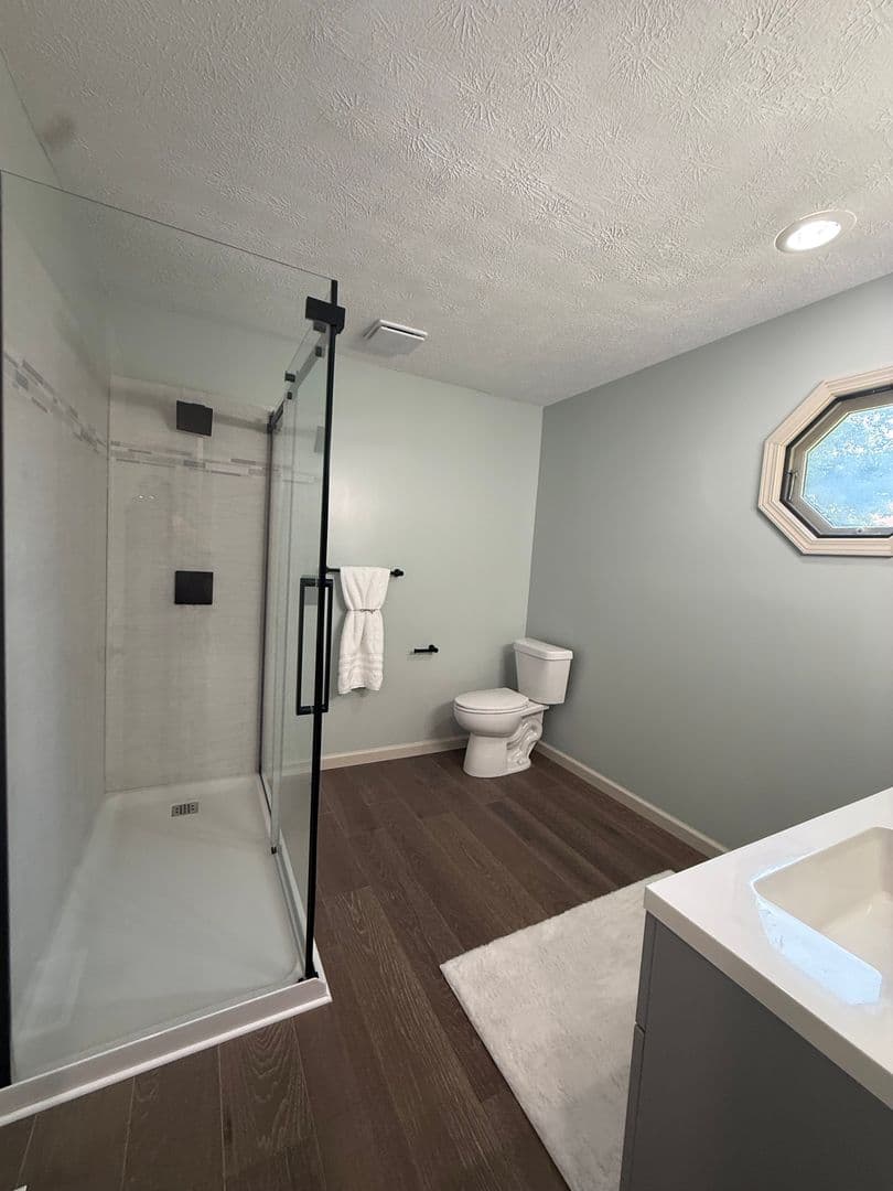 Indianapolis House: 118 W Edgewood Ave