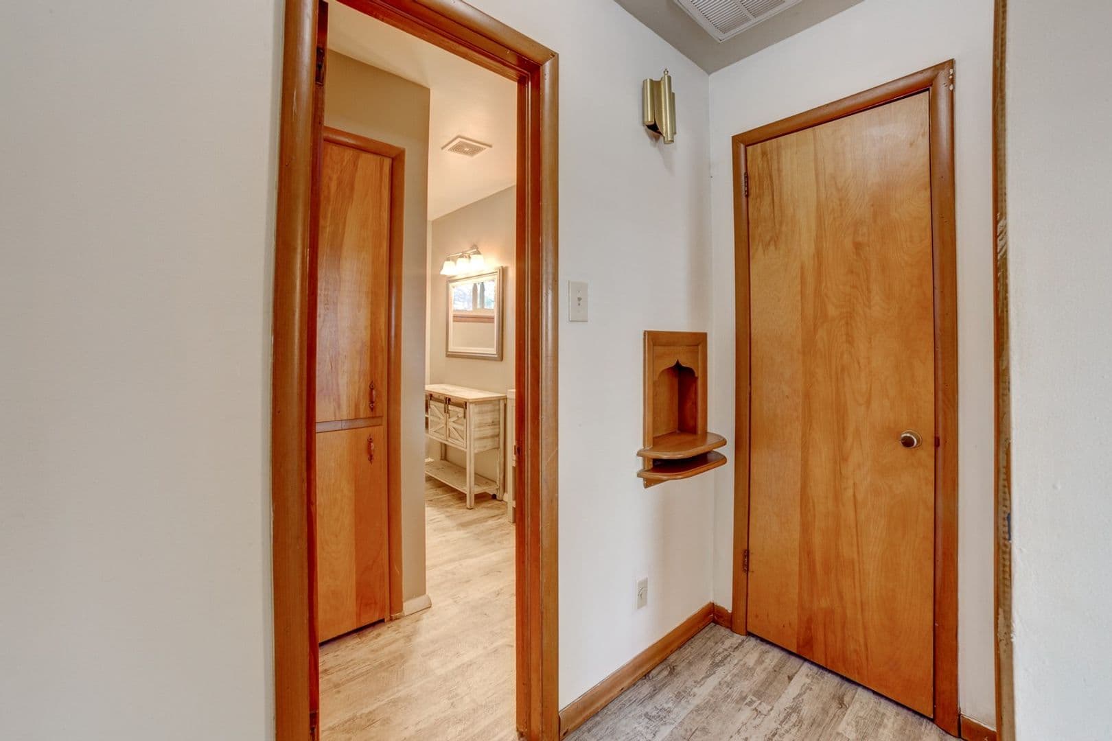 Tulsa House: 5548 S Owasso Ave