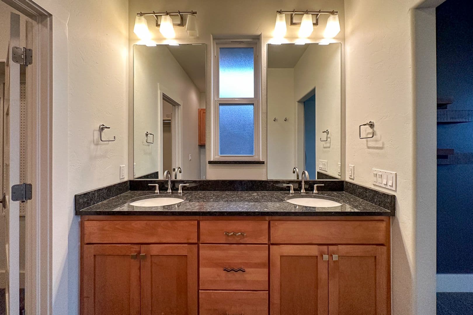 Moore House: 1208 Penn Ln