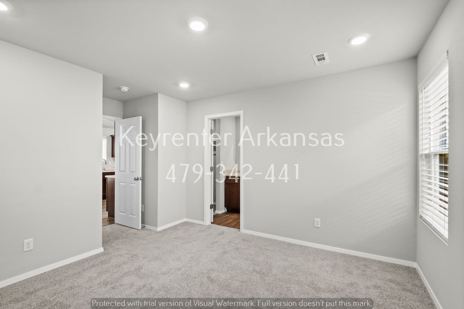 Fayetteville House: 2476 N Raven Ln