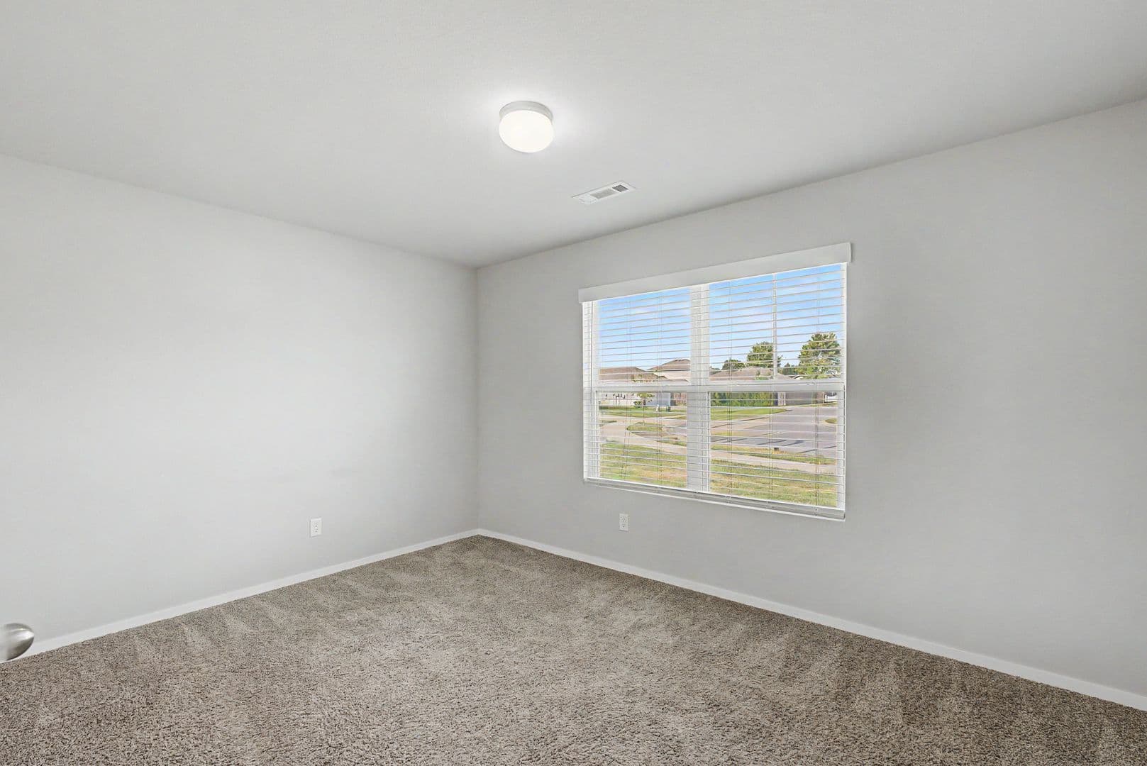 Fayetteville House: 1236 S Nighthawk