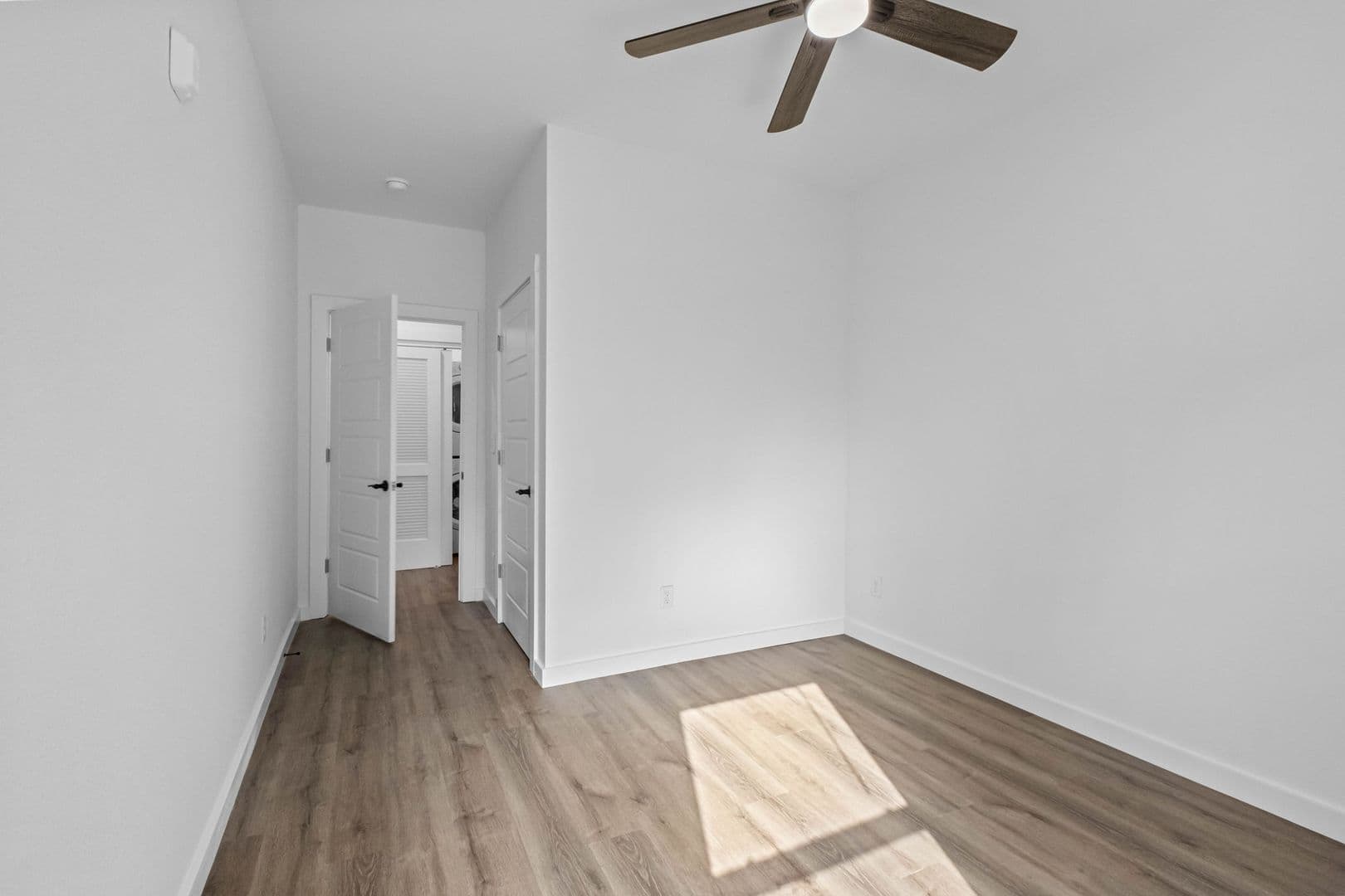 Fayetteville Apartment: 1096 S Bacardi Ave