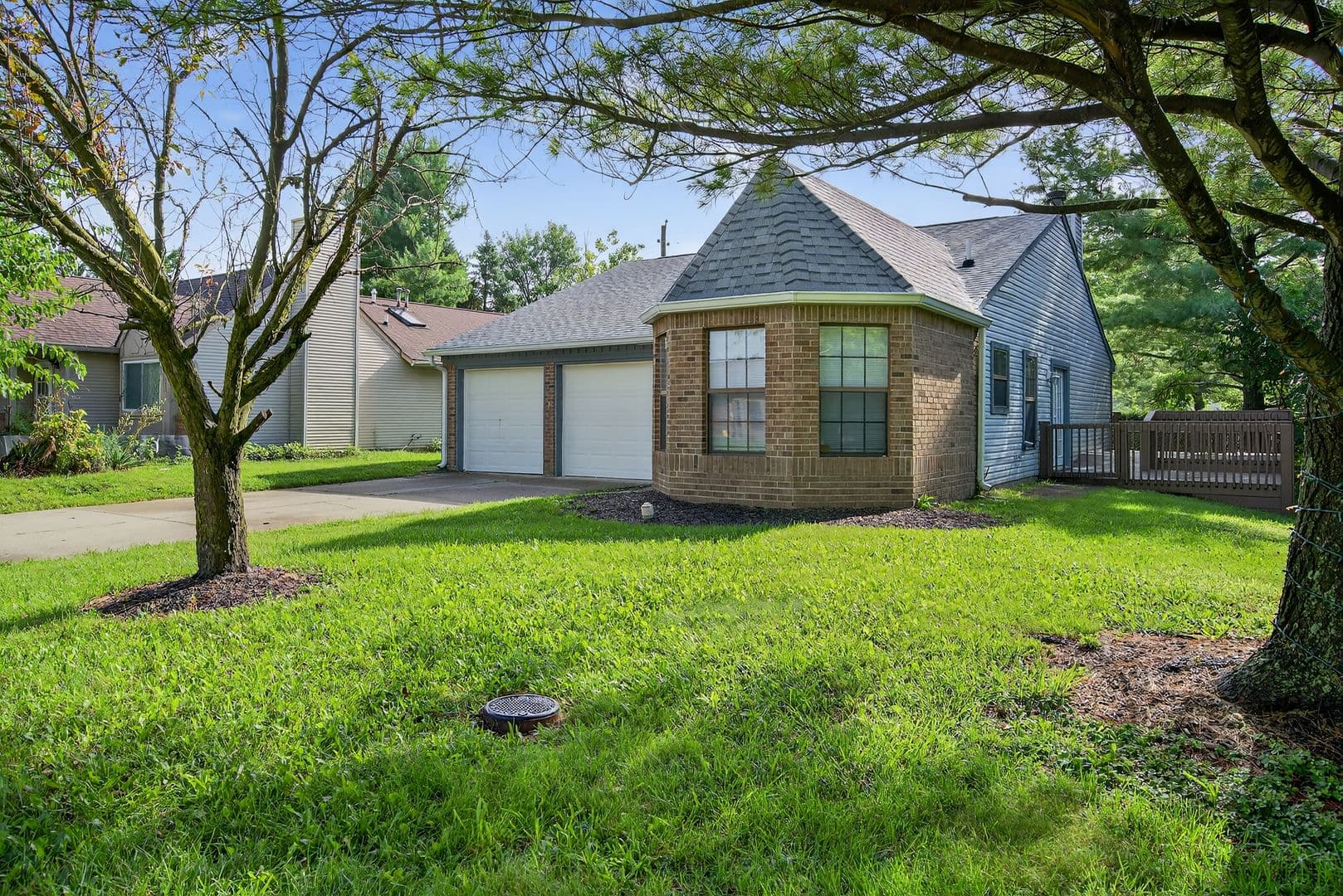 Indianapolis House: 8937 Summer Walk Dr E
