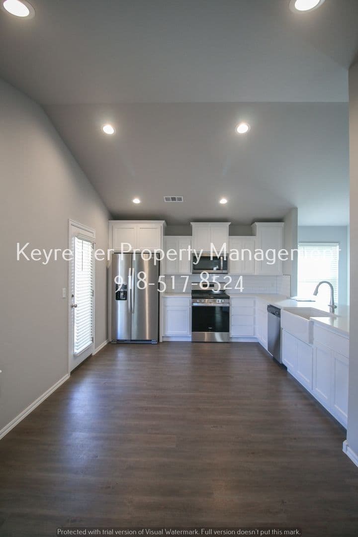 Sand Springs House: 5309 S Nassau Ave