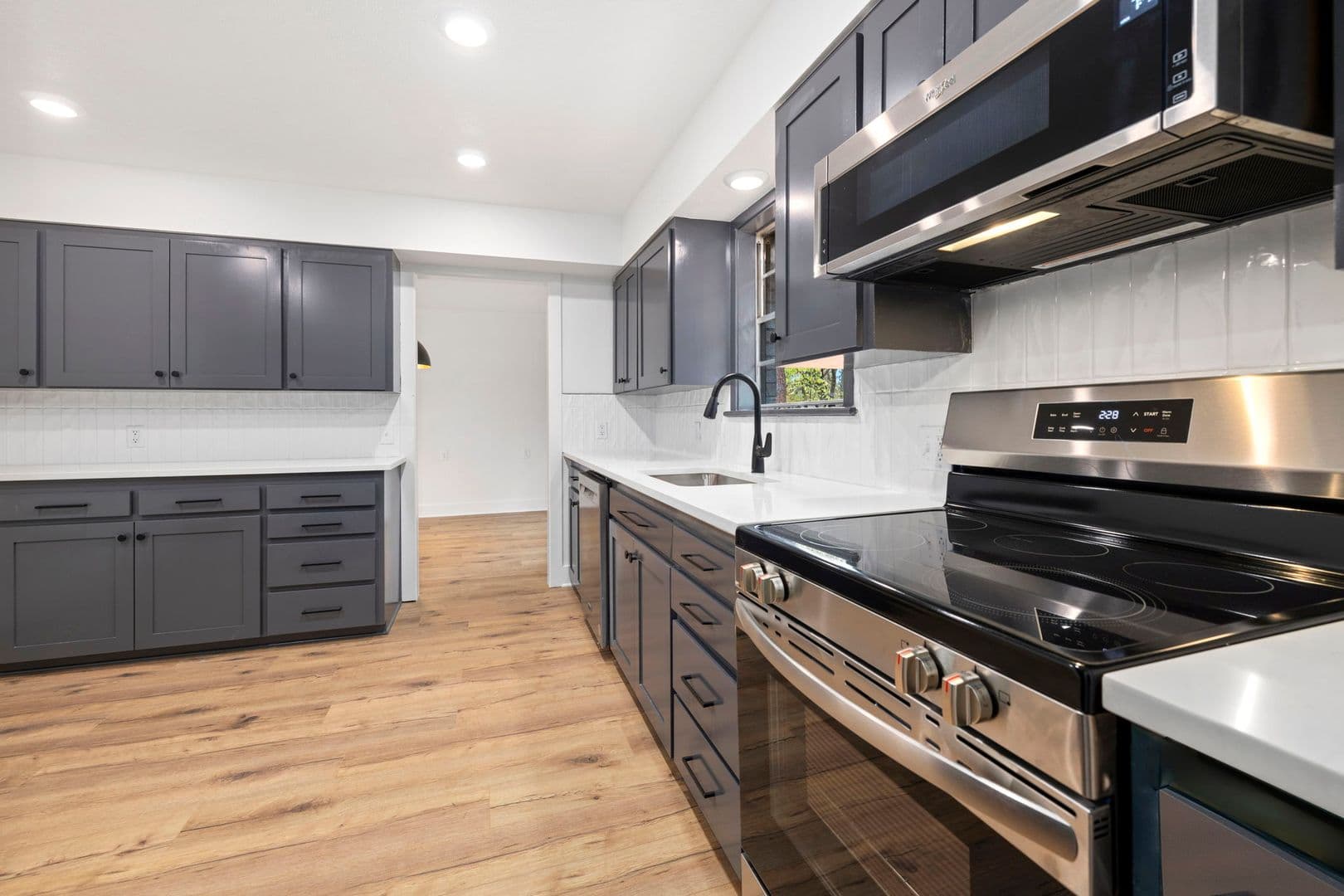 Fayetteville House: 2096 Box Ave