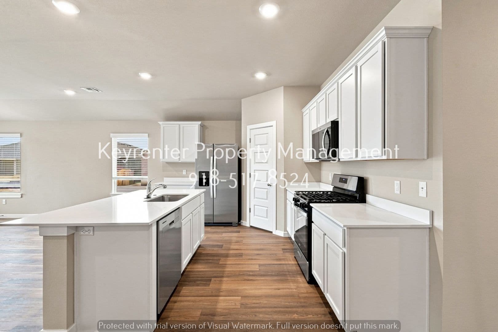 Broken Arrow House: 2009 E San Antonio St