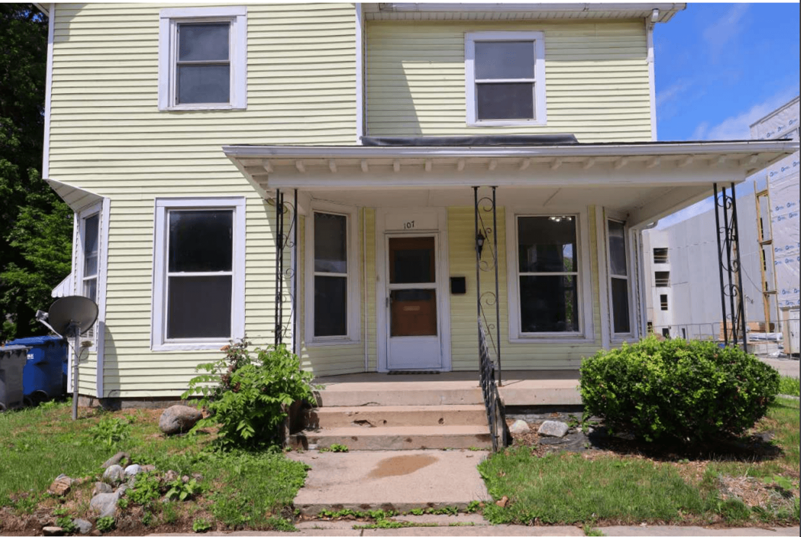 Noblesville House: 107 6th St