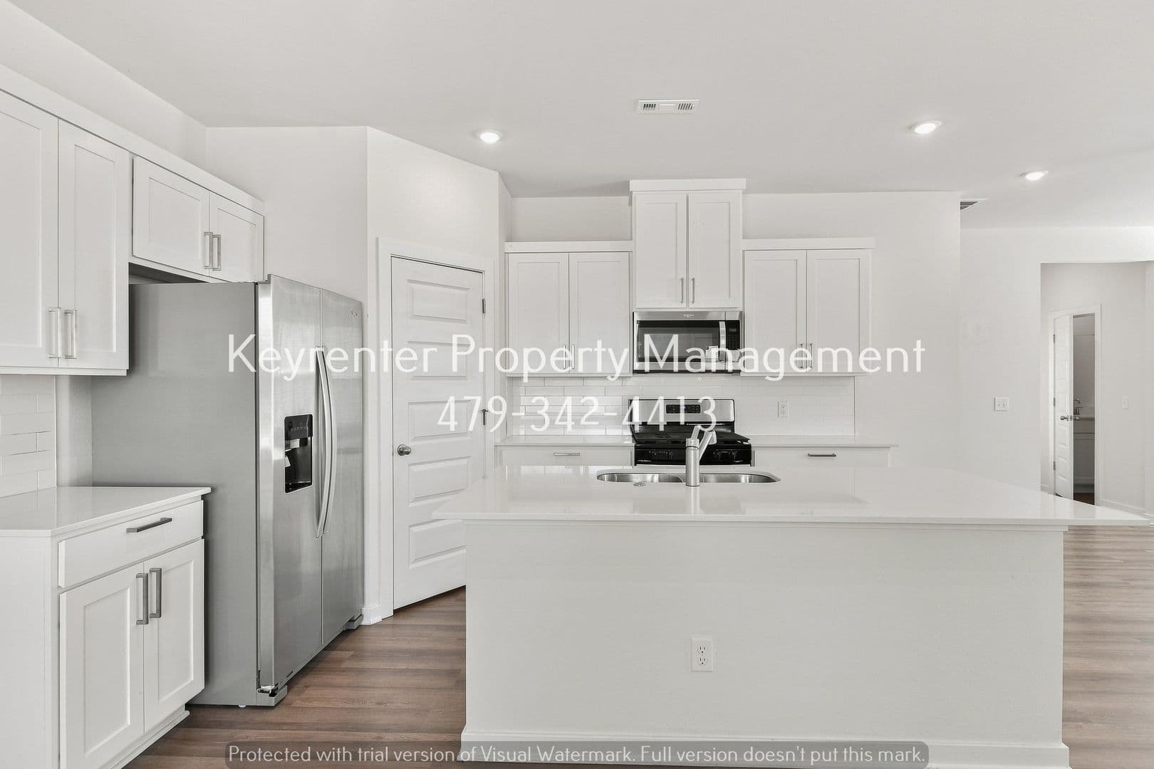 Fayetteville House: 4802 W Planetree St