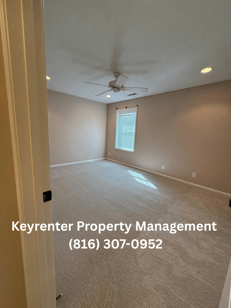 Kansas City House: 207 W 34th St