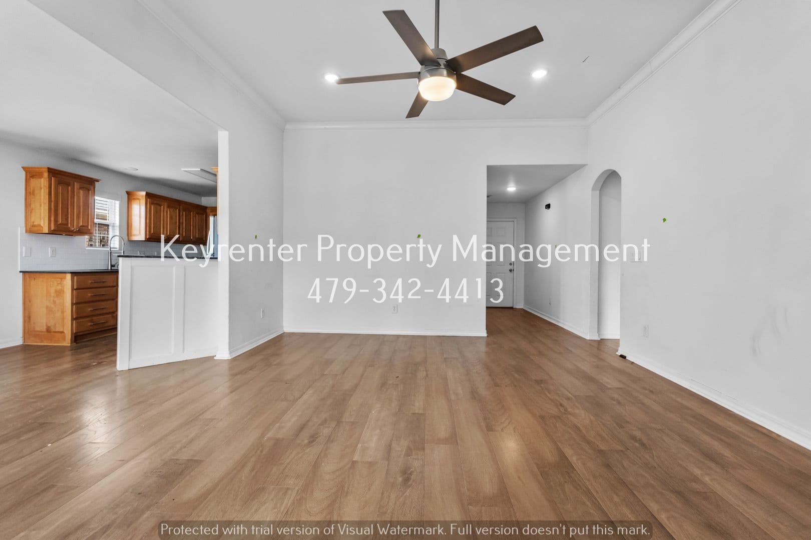 Bentonville House: 3703 Surrey Ave