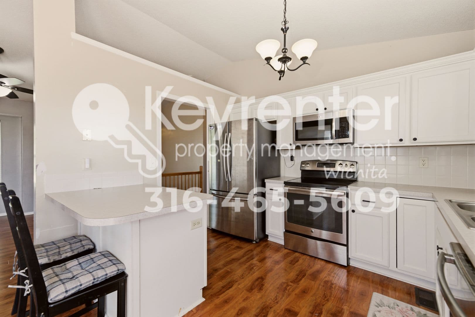 Mulvane House: 1823 N Country Walk Ln