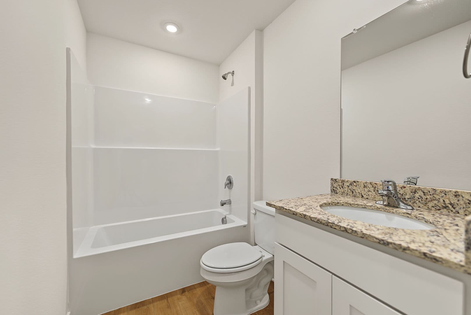Prairie Grove House: 560 Raegan St