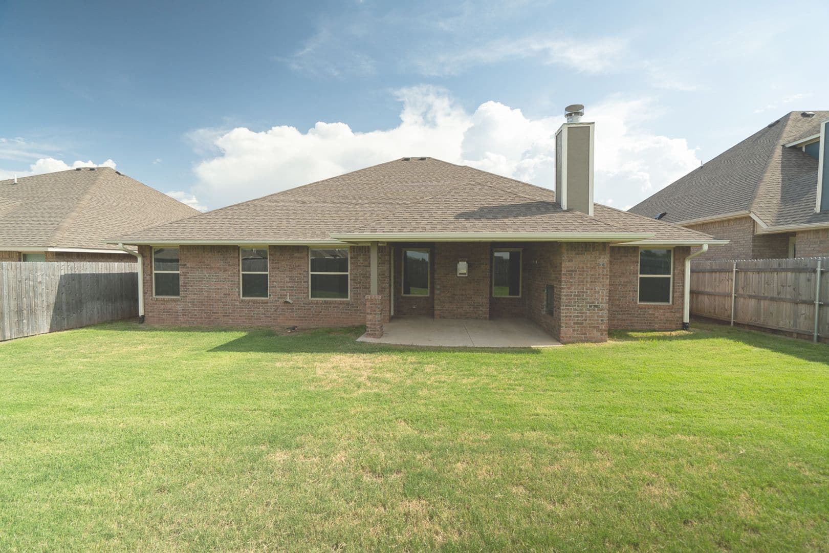 Moore House: 1021 NE 34th Terr