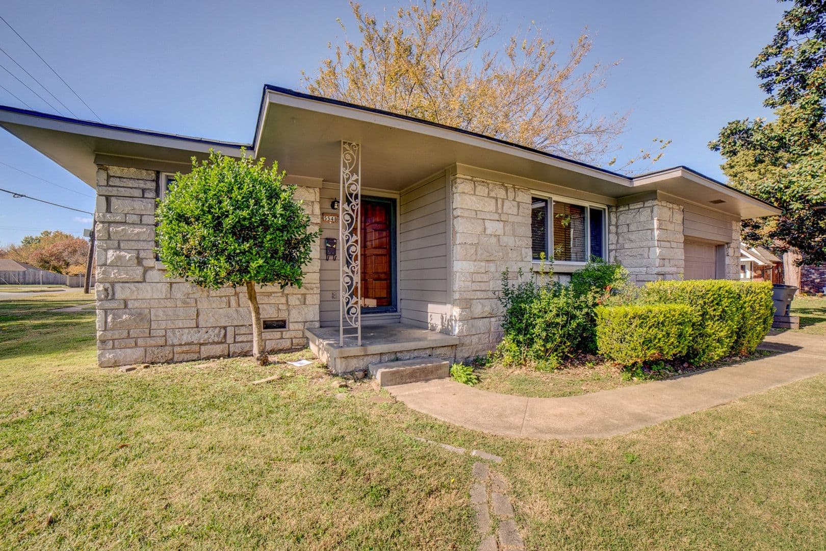 Tulsa House: 5548 S Owasso Ave