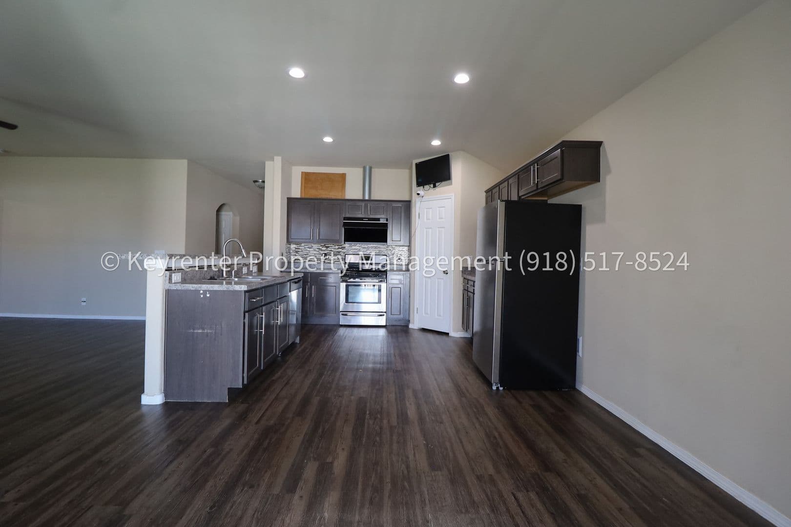 Bixby House: 6057 E 147th St S