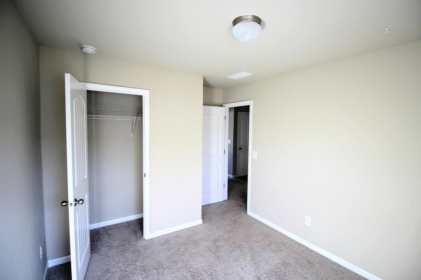 Dallas House: 12 Crown Dr