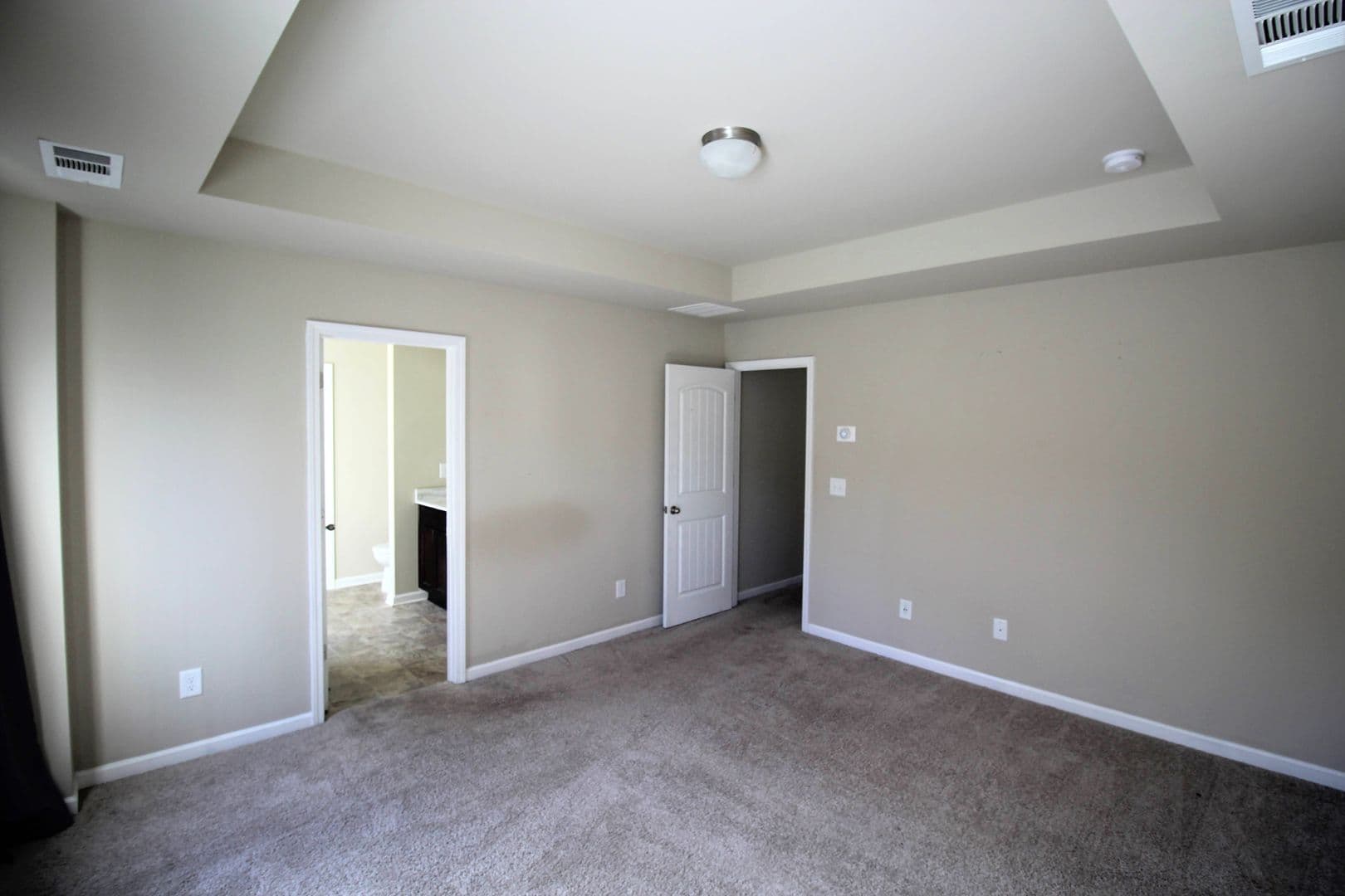 Dallas House: 12 Crown Dr