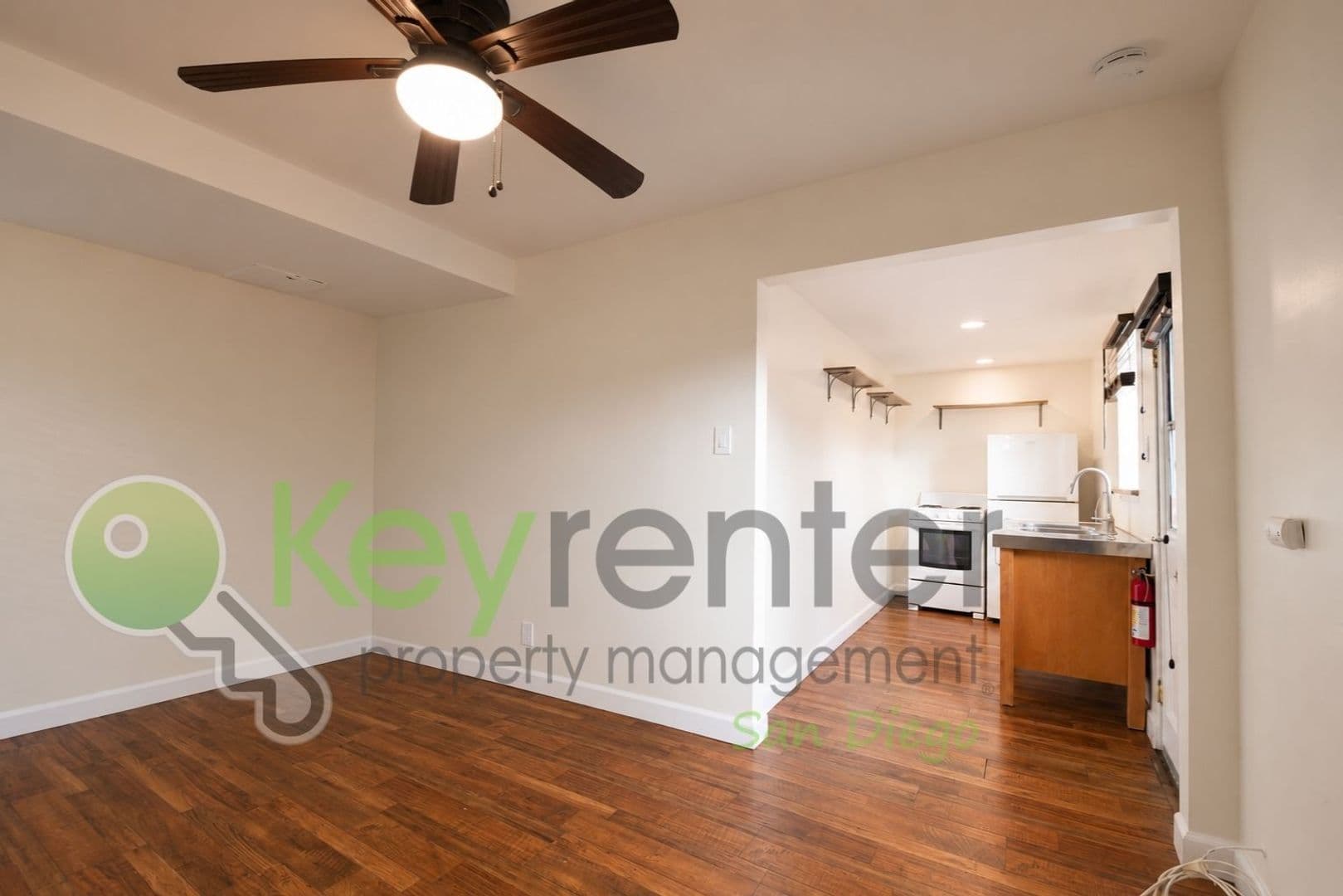 Oceanside House: 620-A N. Nevada St