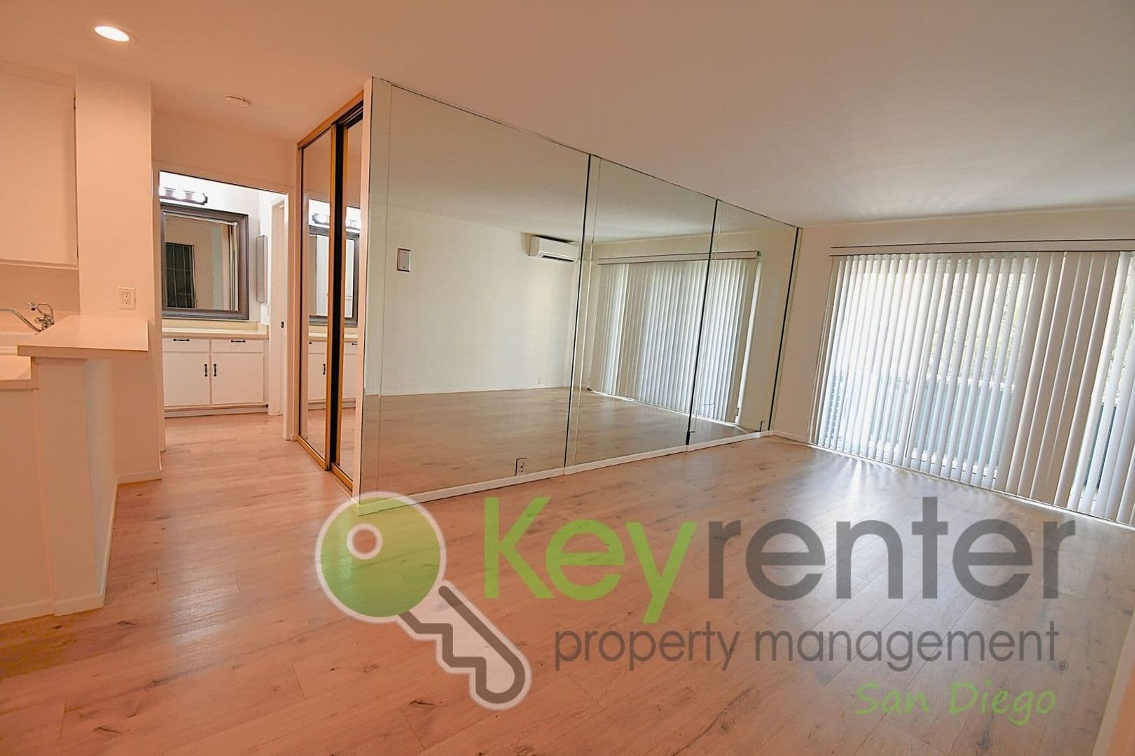 San Diego Condo: 1775 Diamond St
