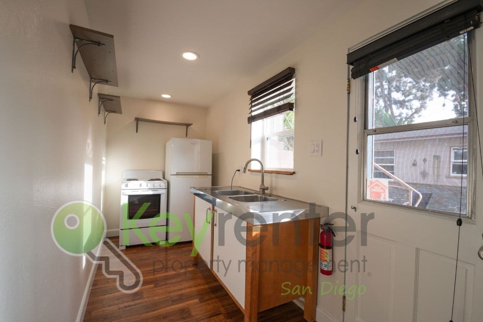 Oceanside House: 620-A N. Nevada St