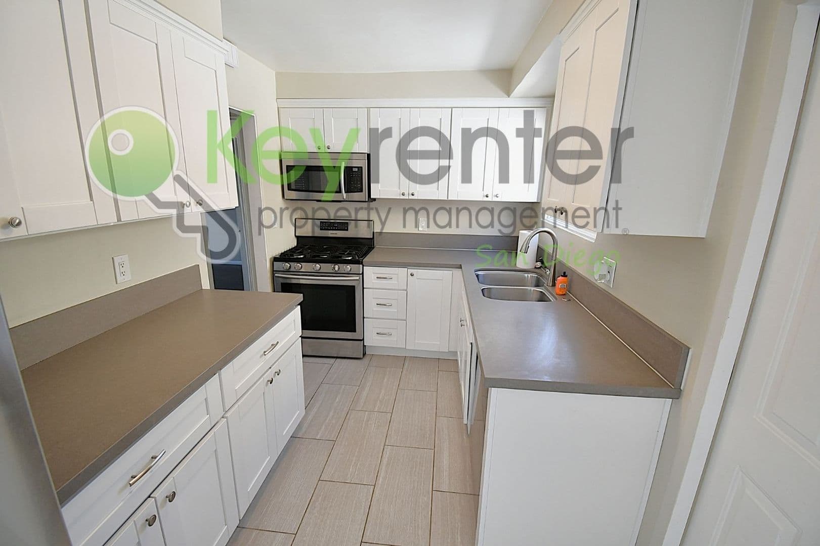 San Diego House: 4517 55th St