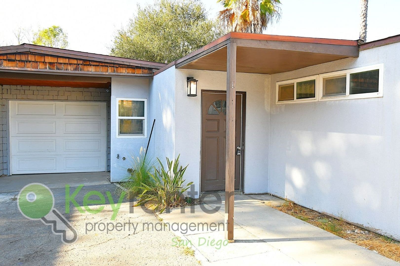 Vista House: 211 Civic Center Dr