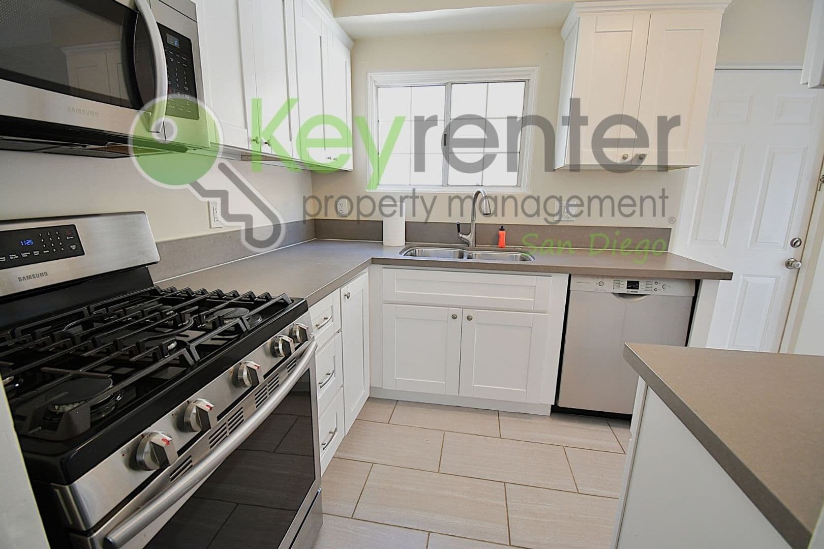 San Diego House: 4517 55th St