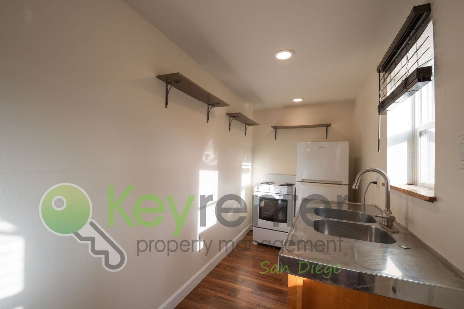Oceanside House: 620-A N. Nevada St