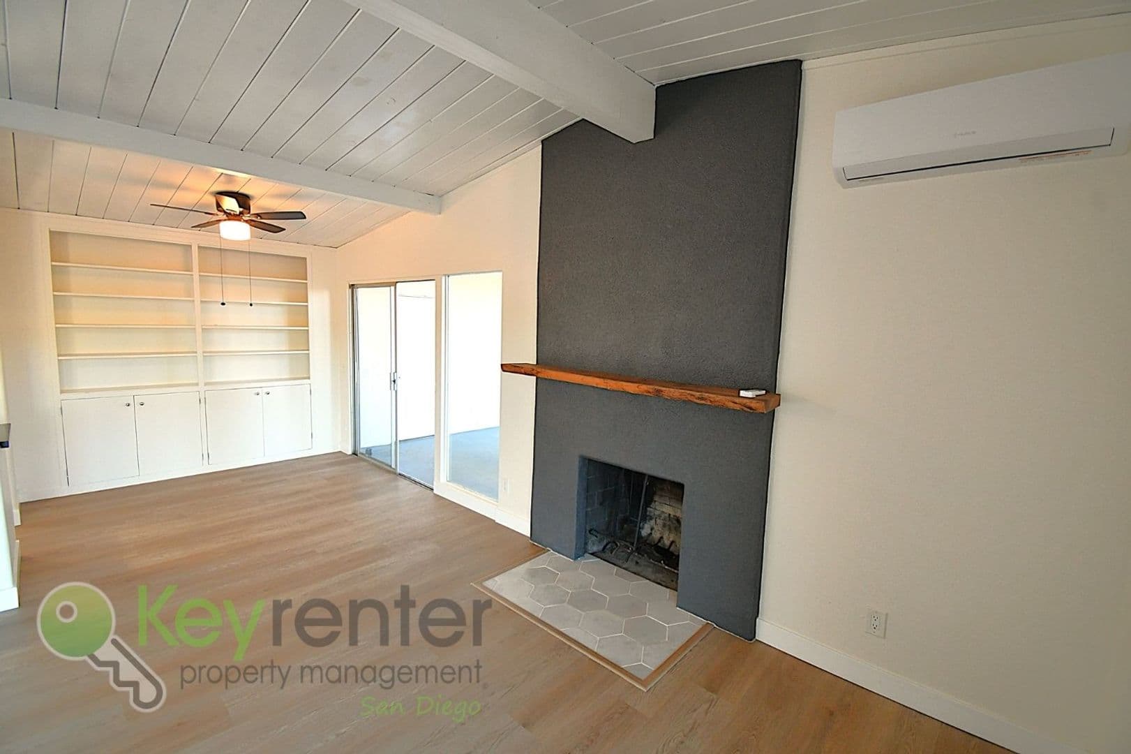 Vista House: 211 Civic Center Dr