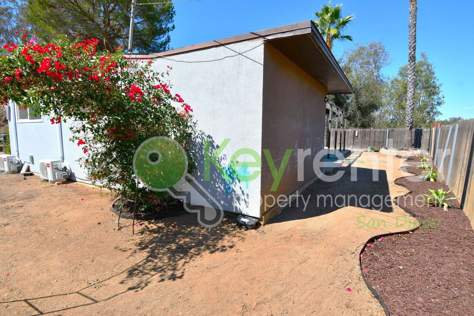 Vista House: 211 Civic Center Dr