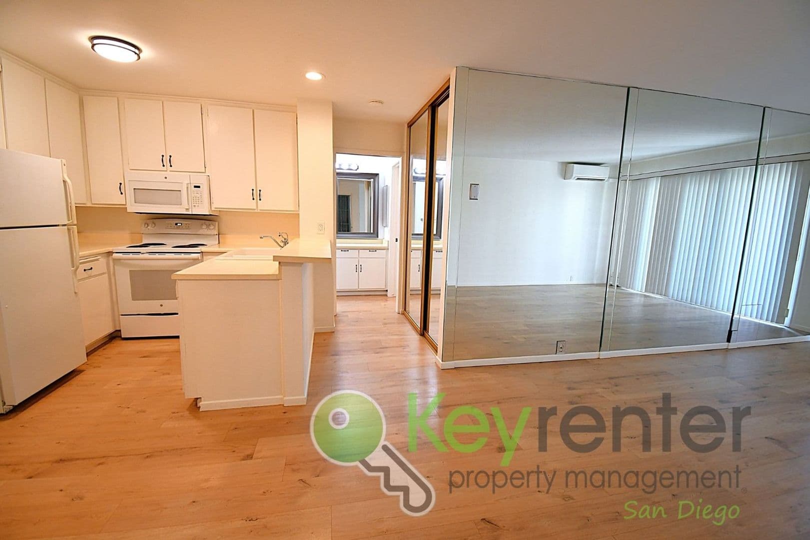 San Diego Condo: 1775 Diamond St