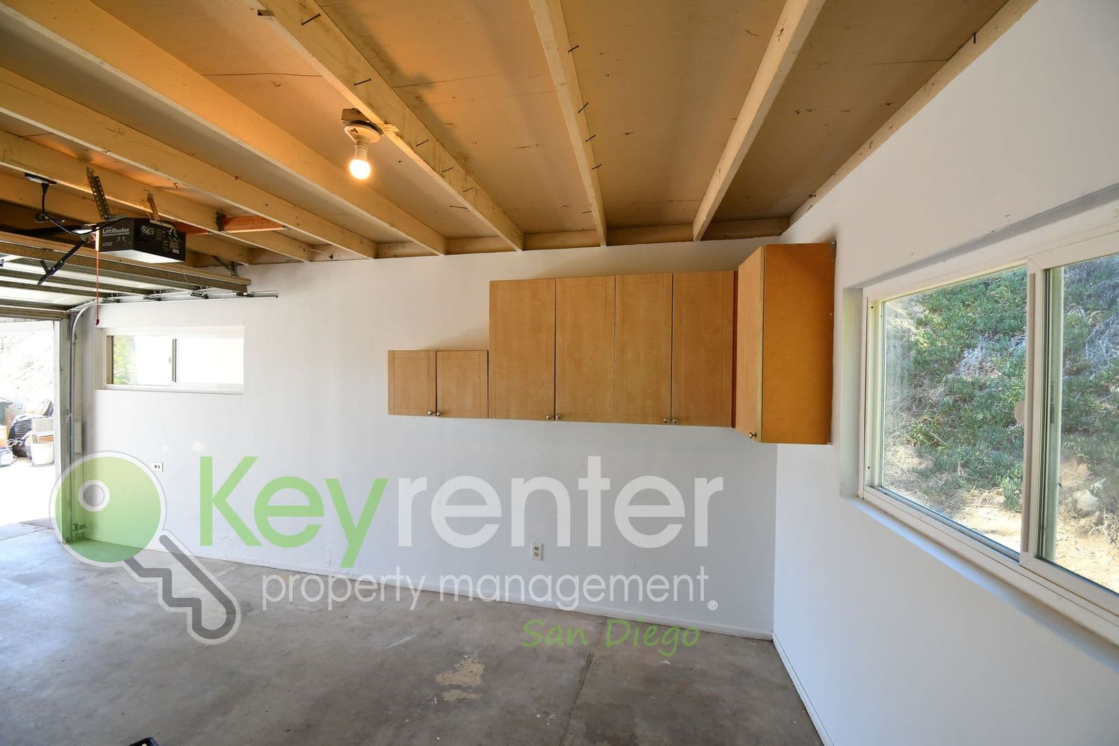 Vista House: 211 Civic Center Dr