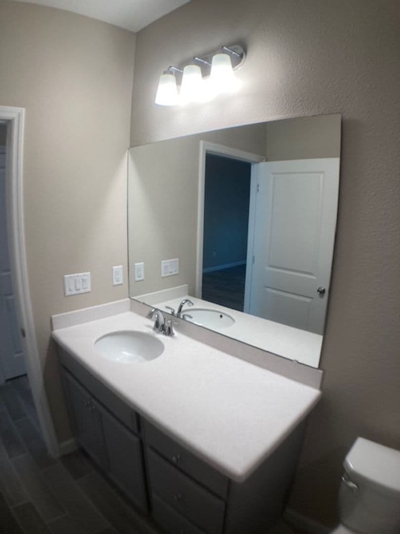 Jacksonville House: 10211 Moran Court