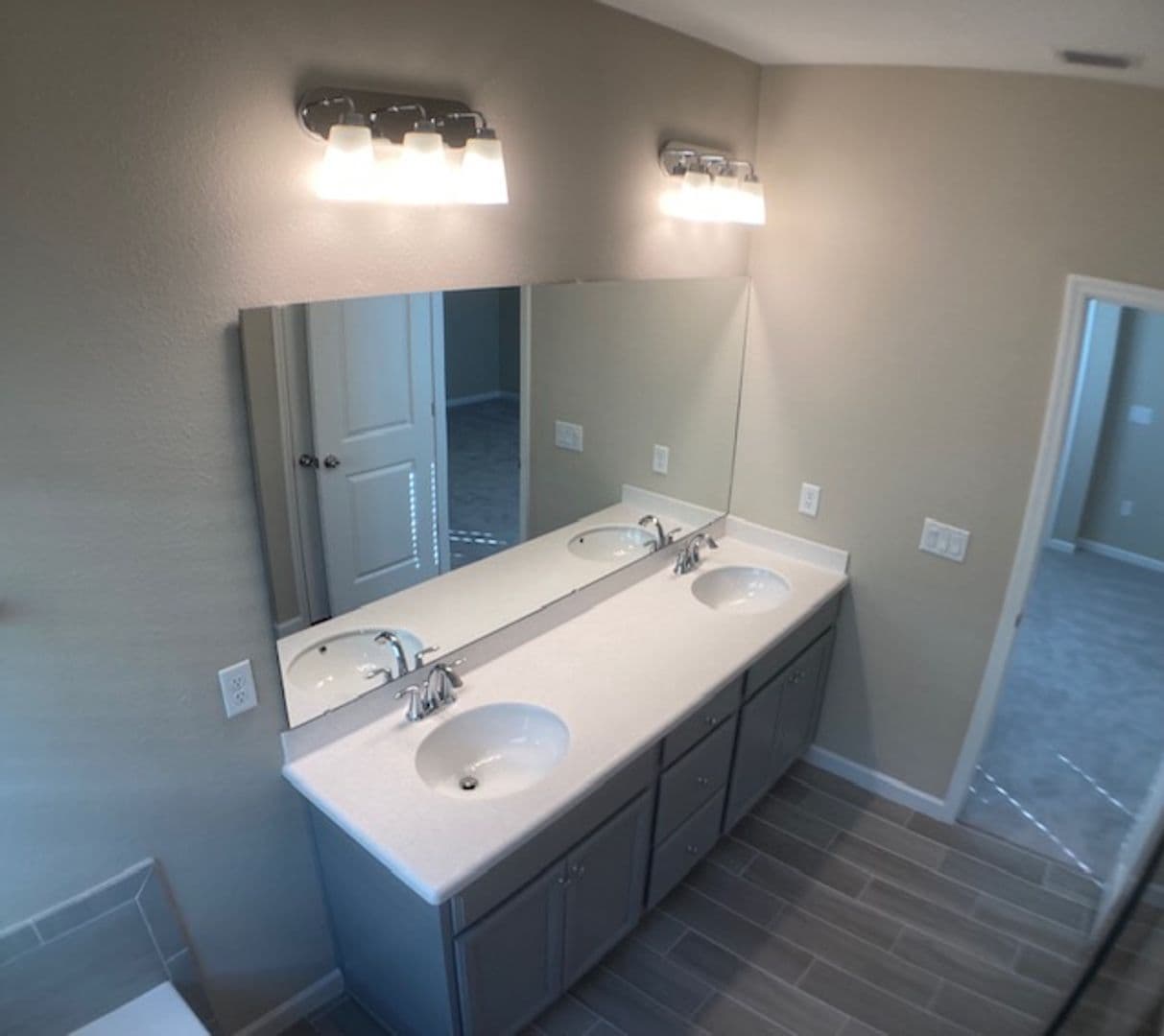 Jacksonville House: 10211 Moran Court