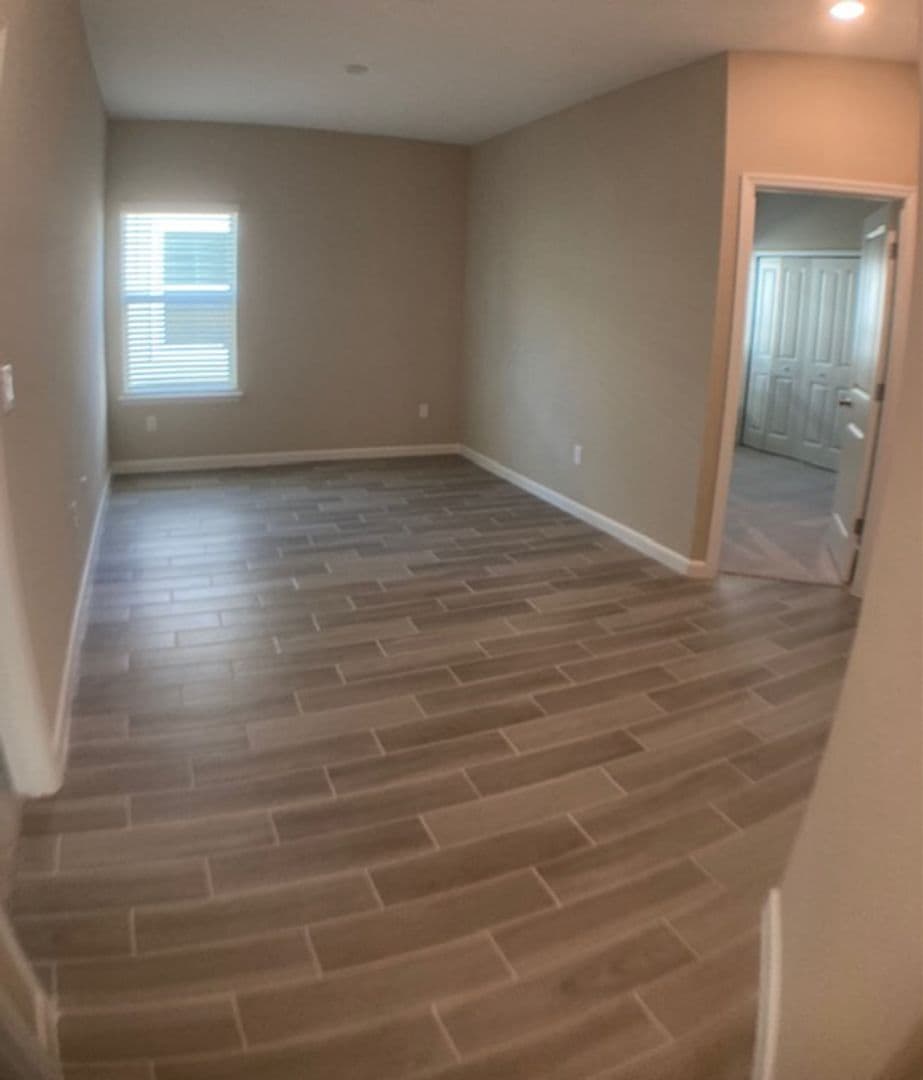 Jacksonville House: 10211 Moran Court
