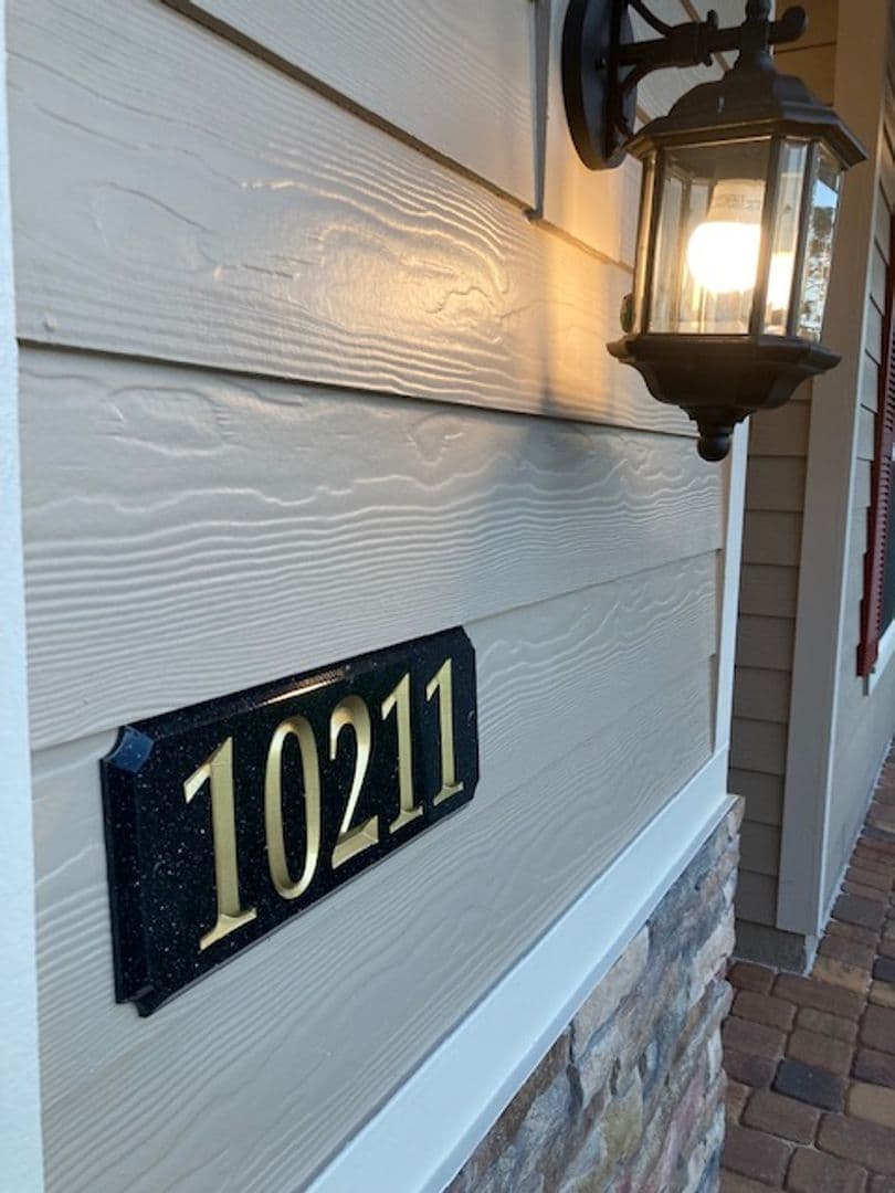 Jacksonville House: 10211 Moran Court