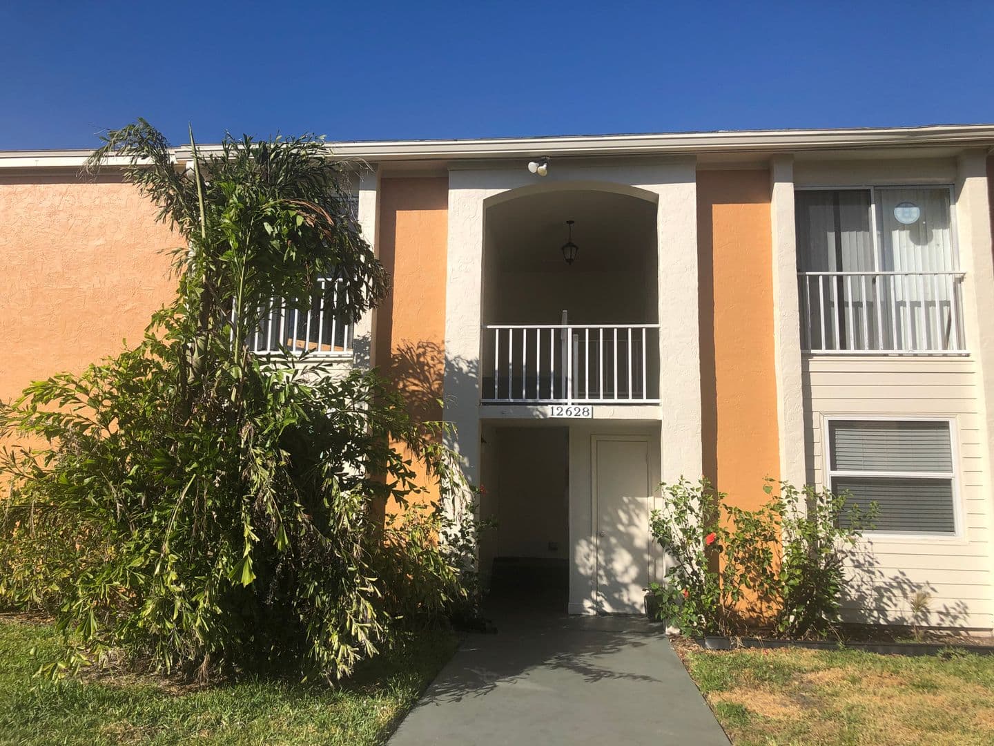 Fort Myers Apartment: 12622 Kenwood Lane