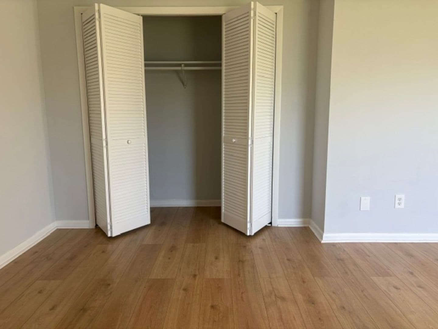 Cape Coral Multiplex: 1110 SE 9th Court