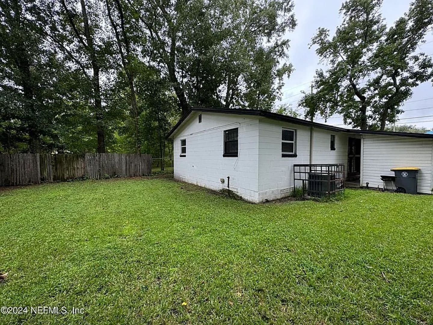 Jacksonville House: 2017 Ella St