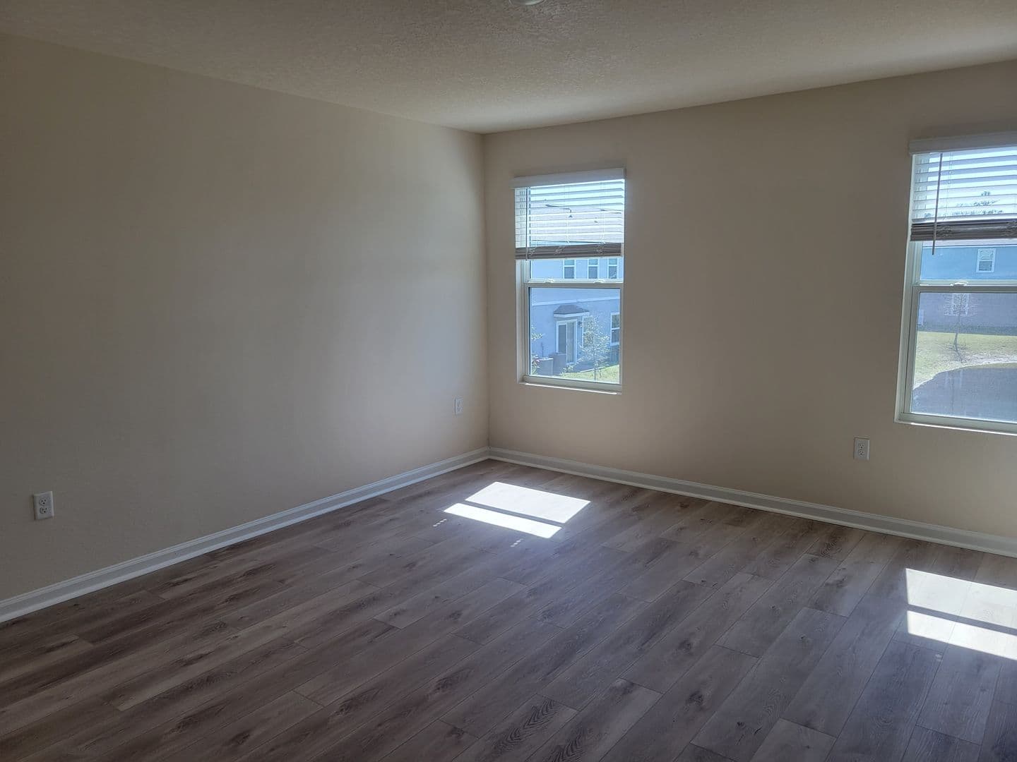 Jacksonville Townhome: 910 Observatory Pkwy