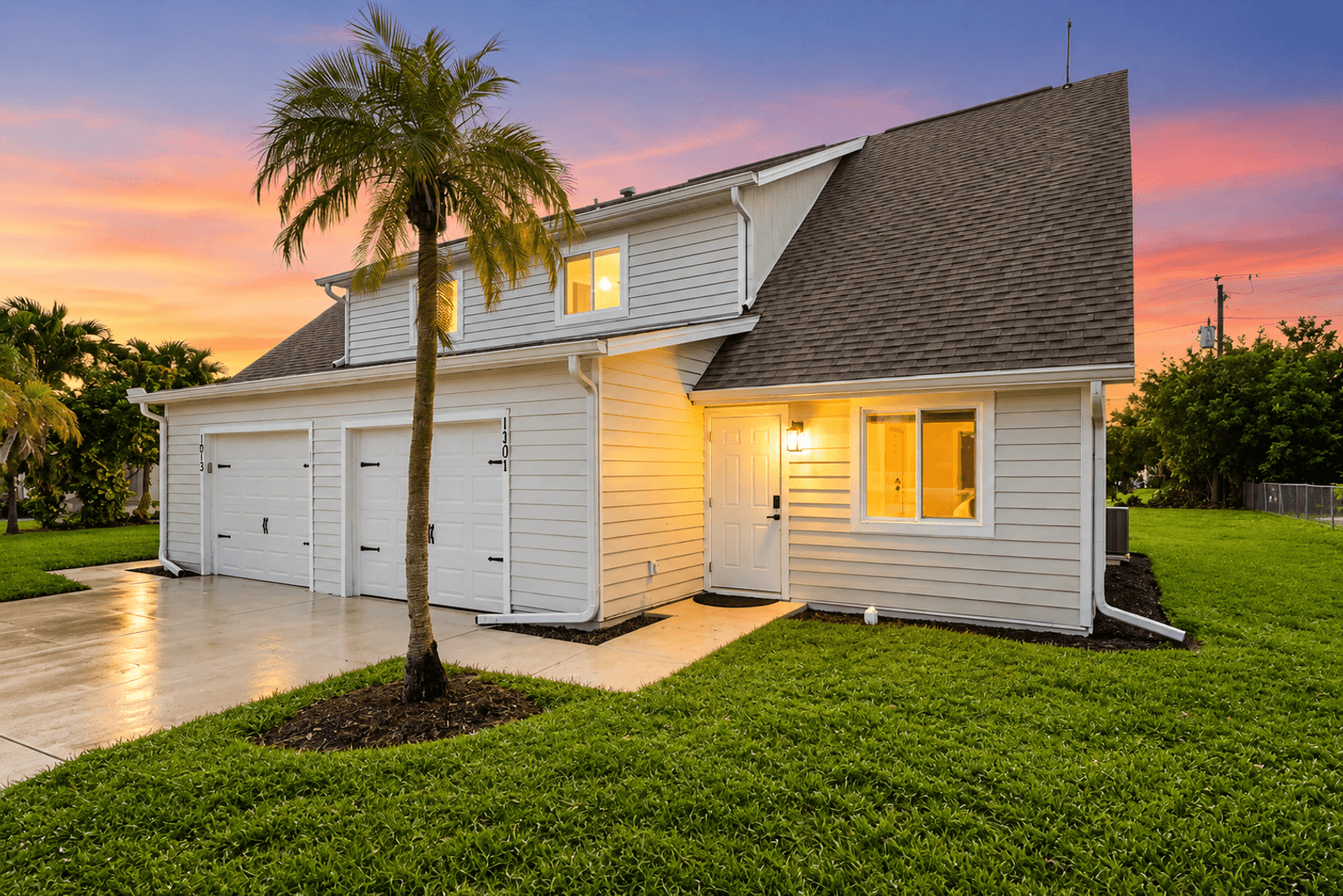 Cape Coral Apartment: 1101-1013 Country Club Blvd