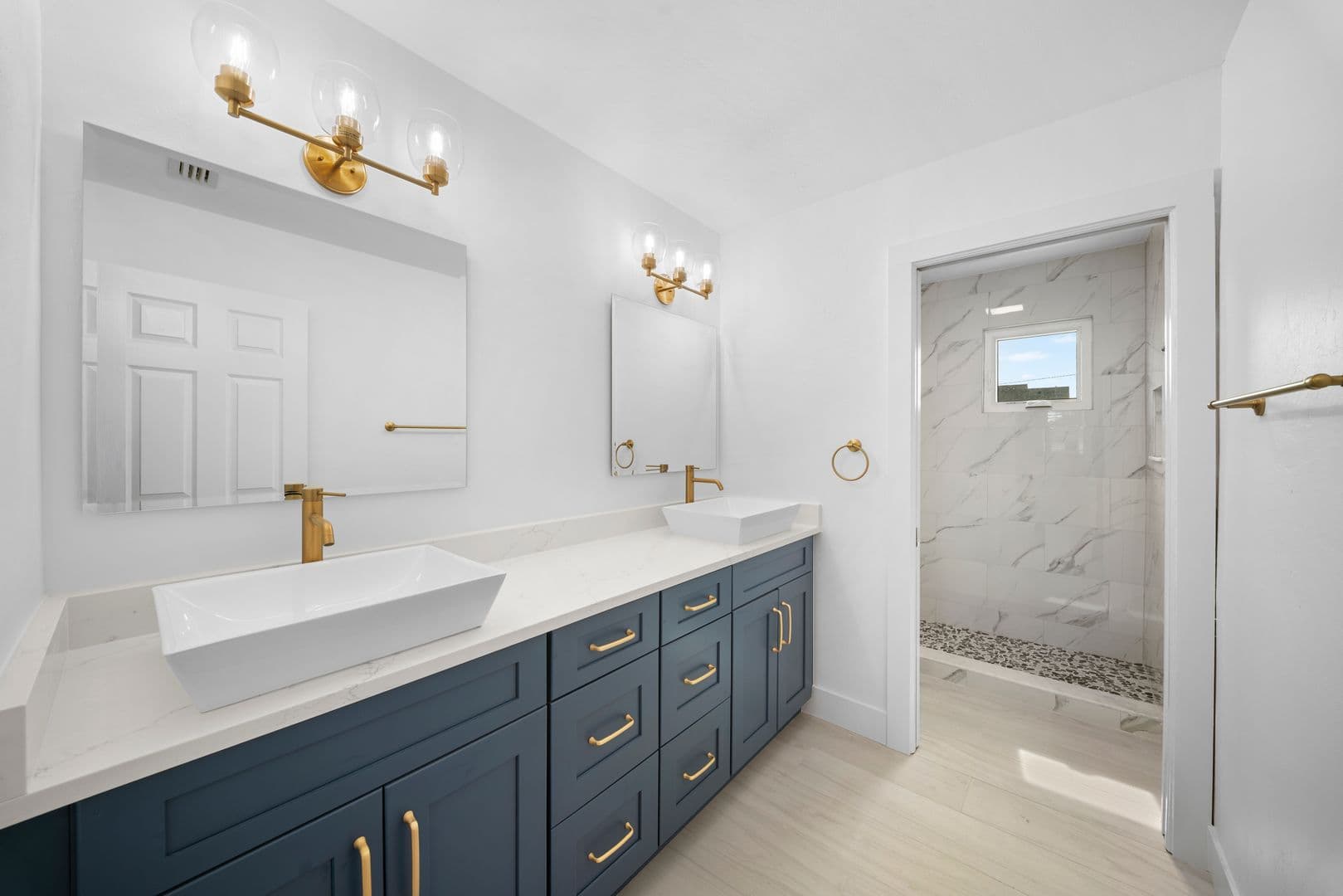 Cape Coral Apartment: 1101-1013 Country Club Blvd