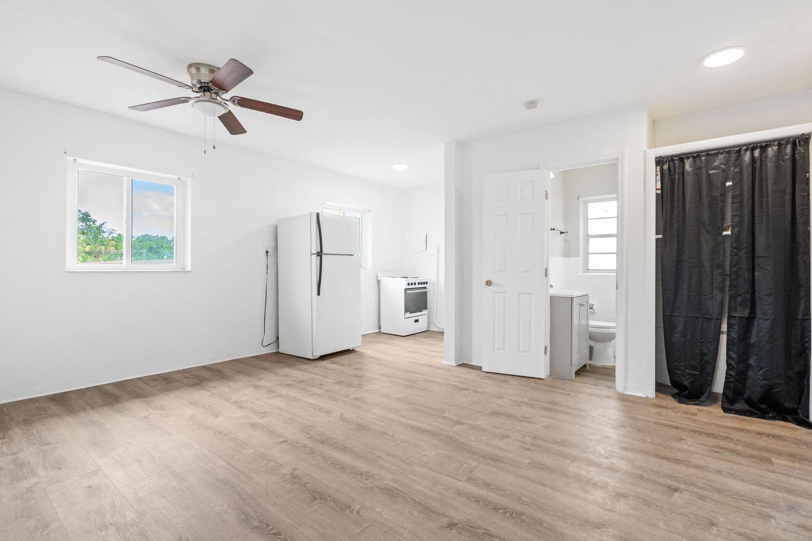 Opa Locka Apartment: 2911 NW 132nd Ter