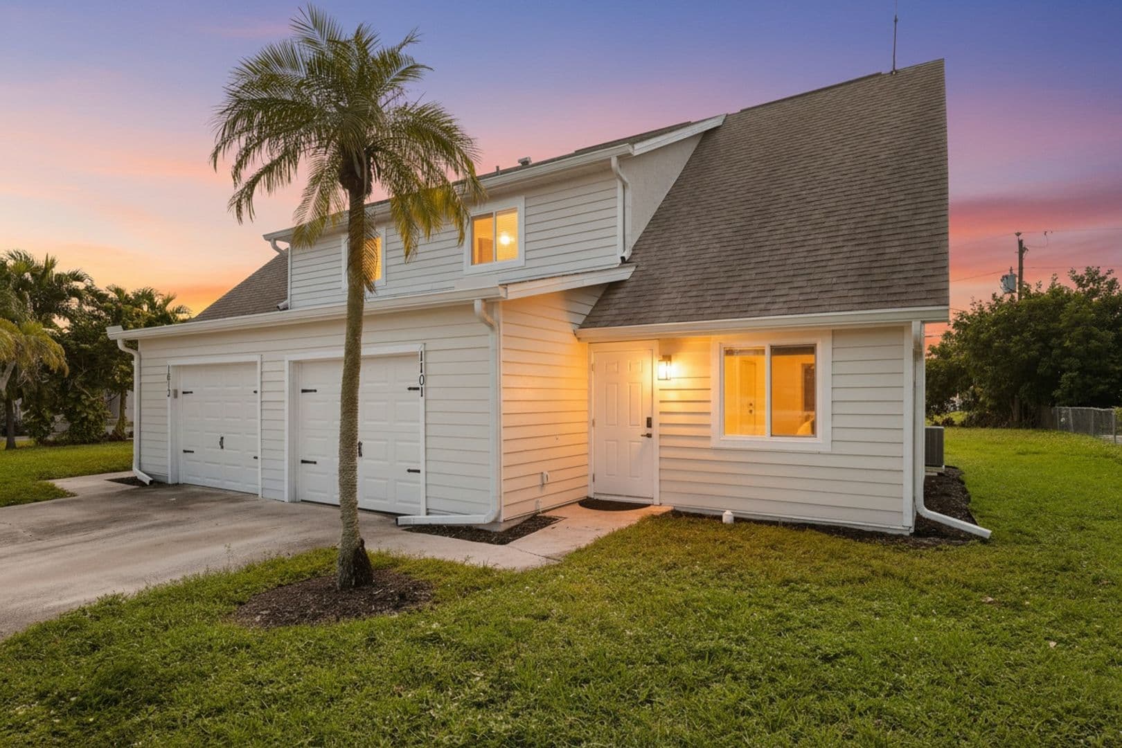Cape Coral Apartment: 1101-1013 Country Club Blvd