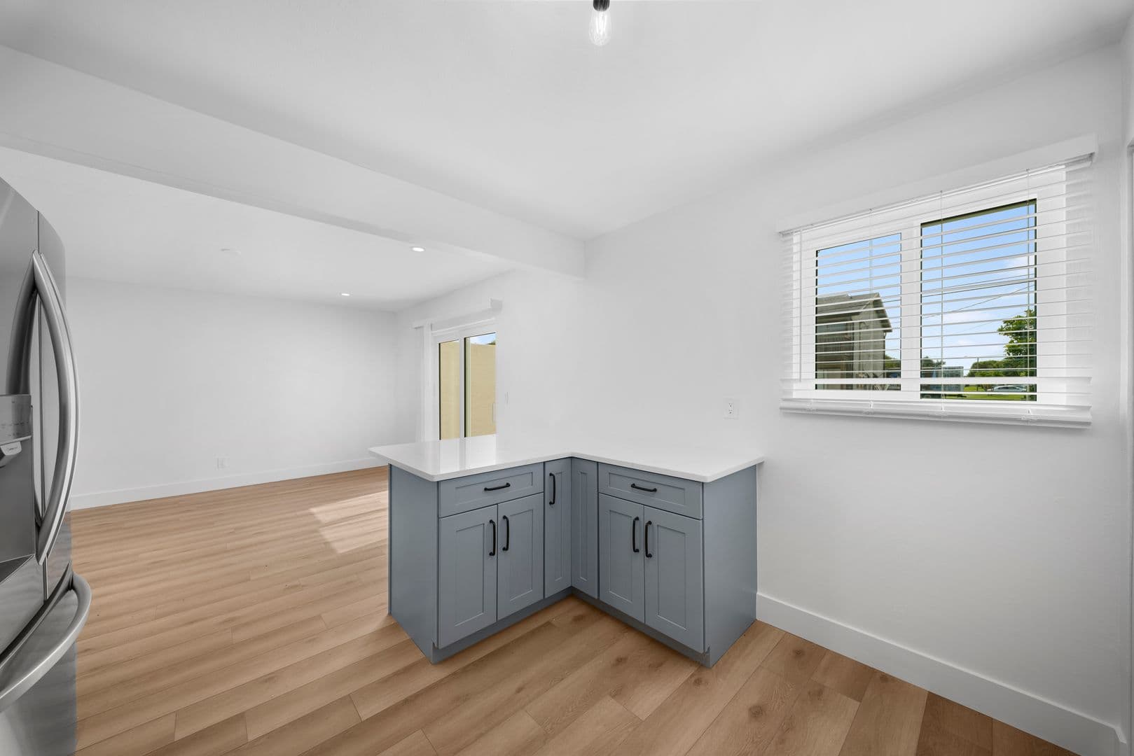 Cape Coral Apartment: 1101-1013 Country Club Blvd
