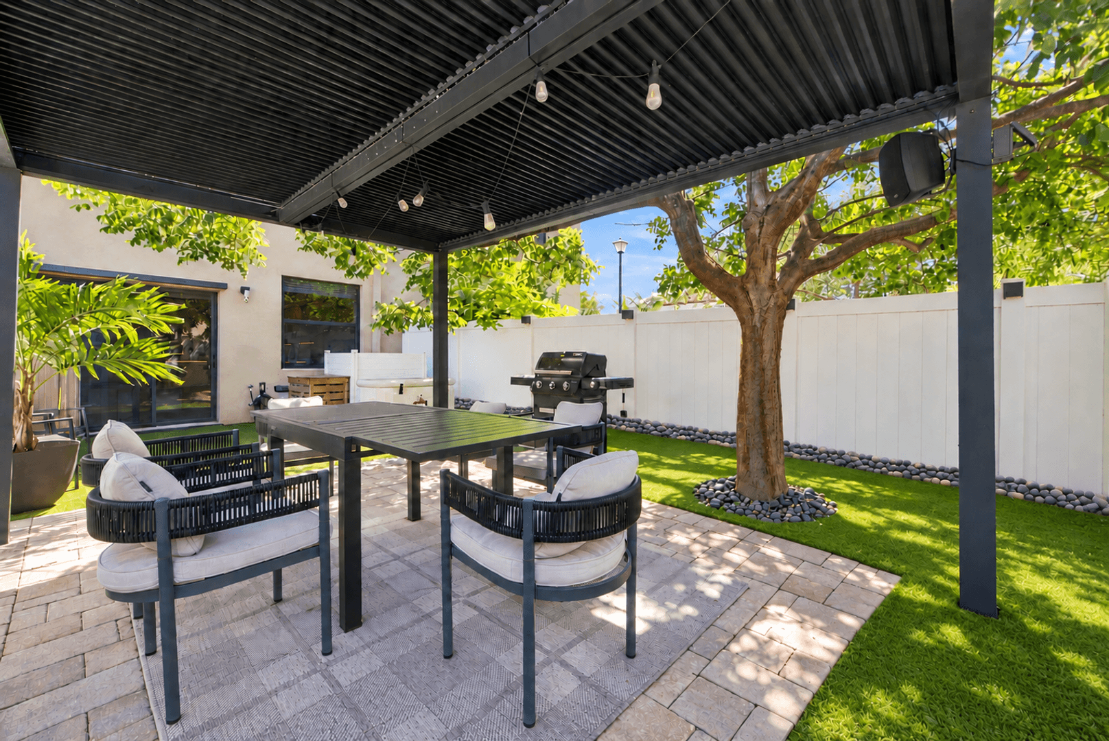 Hialeah House: 10544 W 32nd Lane