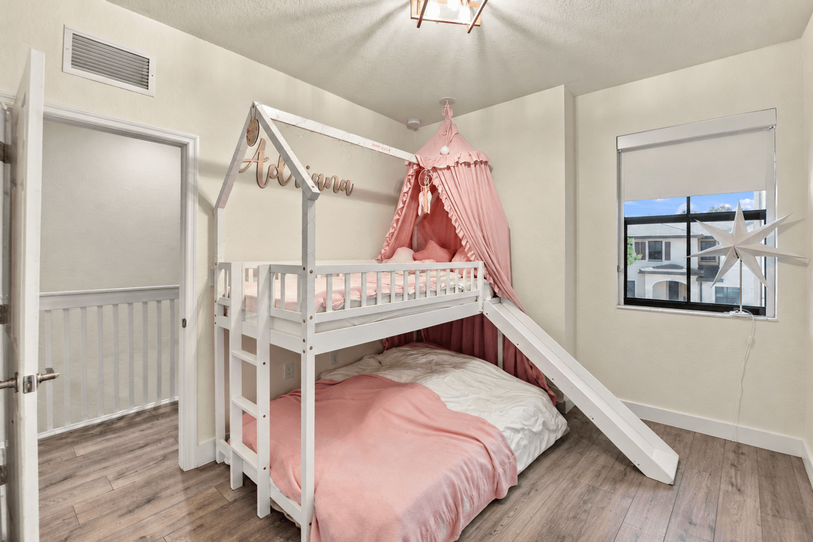 Hialeah House: 10544 W 32nd Lane