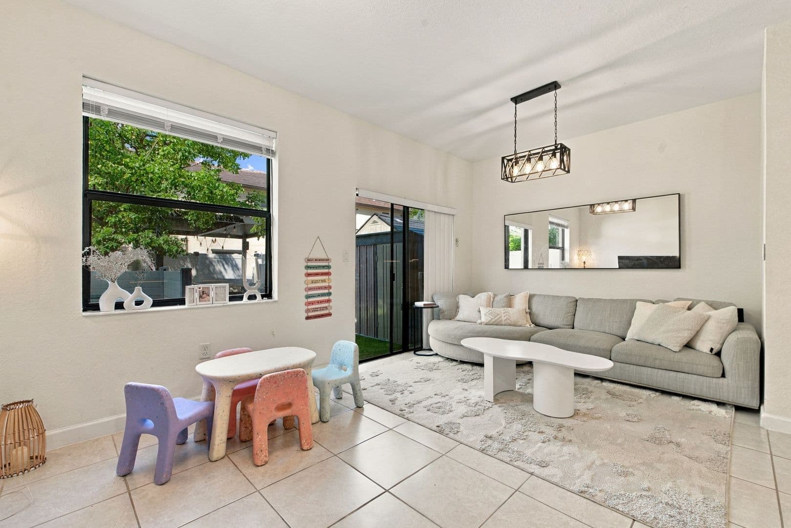 Hialeah House: 10544 W 32nd Lane