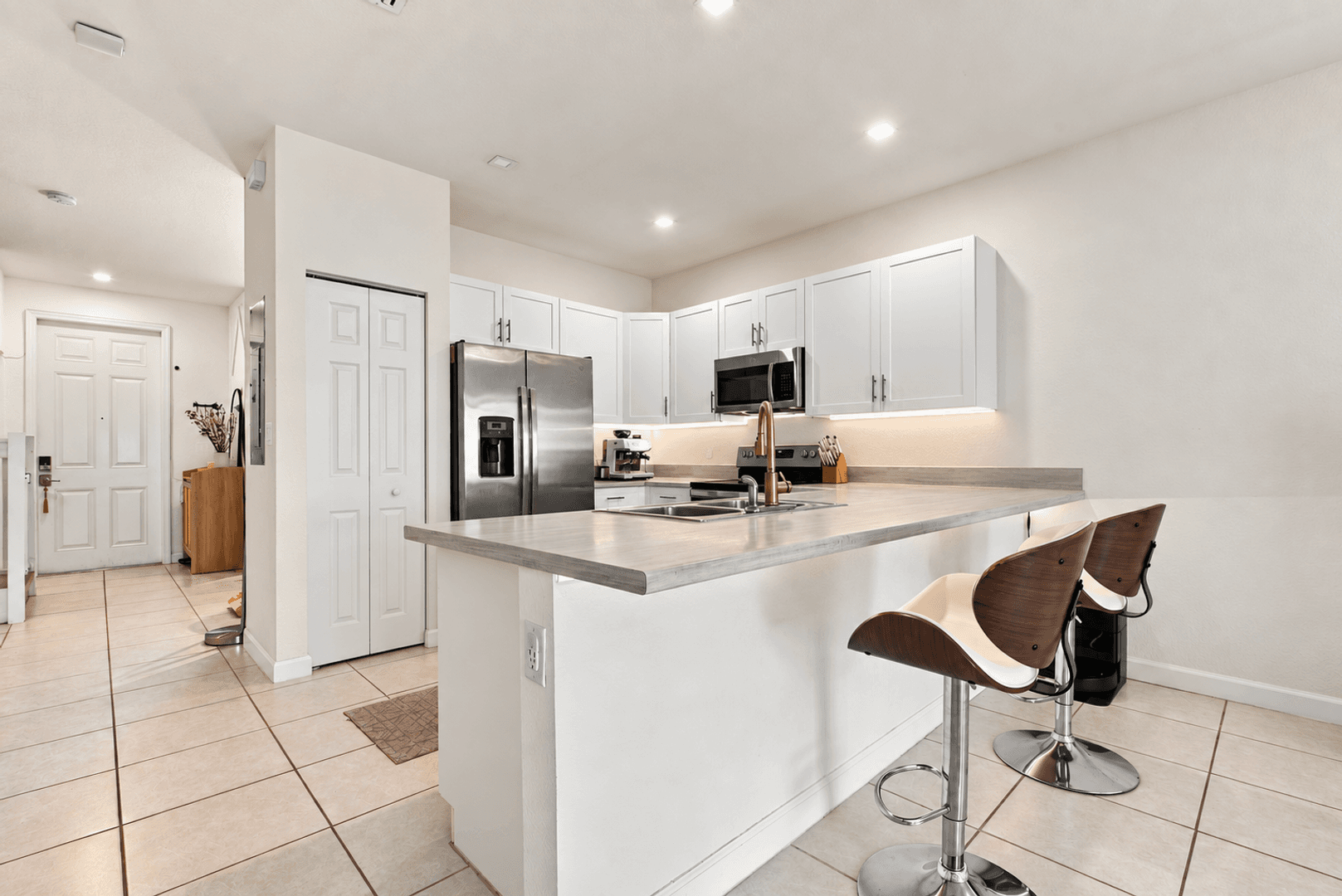 Hialeah House: 10544 W 32nd Lane