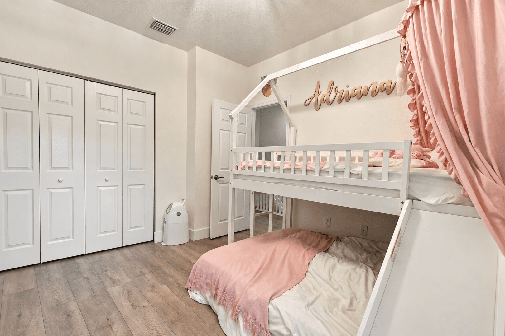 Hialeah House: 10544 W 32nd Lane